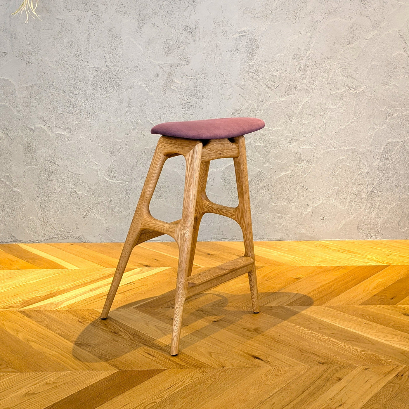 yu-counter stool  / UltraSuede6M38