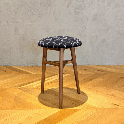 Y3 stool / walnut / if1084
