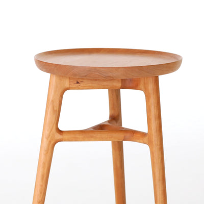 Y3 side table/cherry