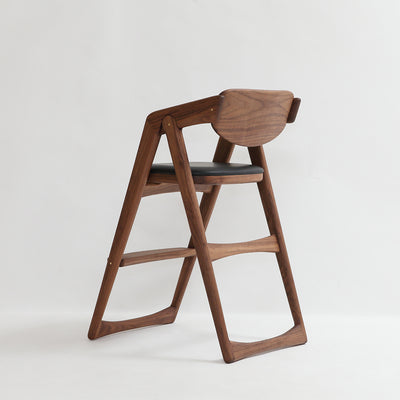 A kids chair/walnut