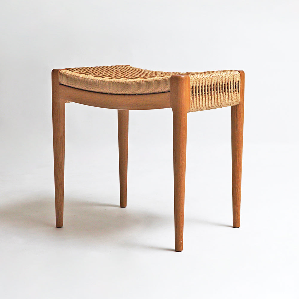 yu-no.1 stool